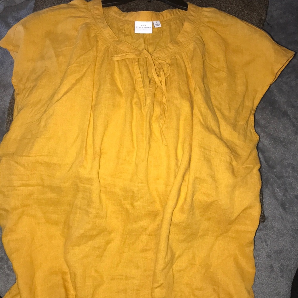 Belk’s golden yellows blouse tops for women size L